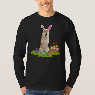 Akita Inu Dog Easter Egg Hunting Bunny Akita Inu E T-Shirt