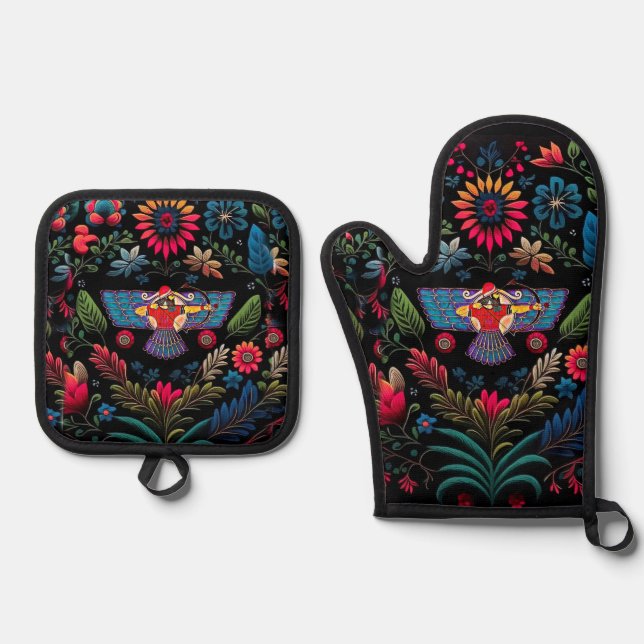 Alaha Ashur Oven Mitt and Pot Holders Oven Mitt & Pot Holder Set (Front)