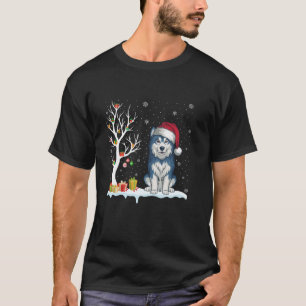 Alaskan Malamute Dog Santa Hat Festive Tree Light  T-Shirt