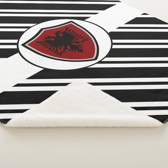 Albanian flag sherpa blanket (3/4)
