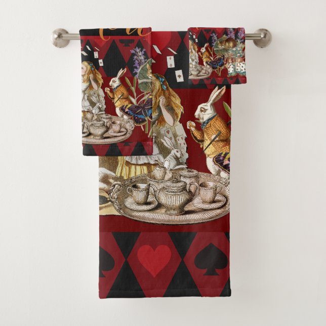 Alice in Wonderland Mad Cheshire Cat Bath Towel Set (Insitu)