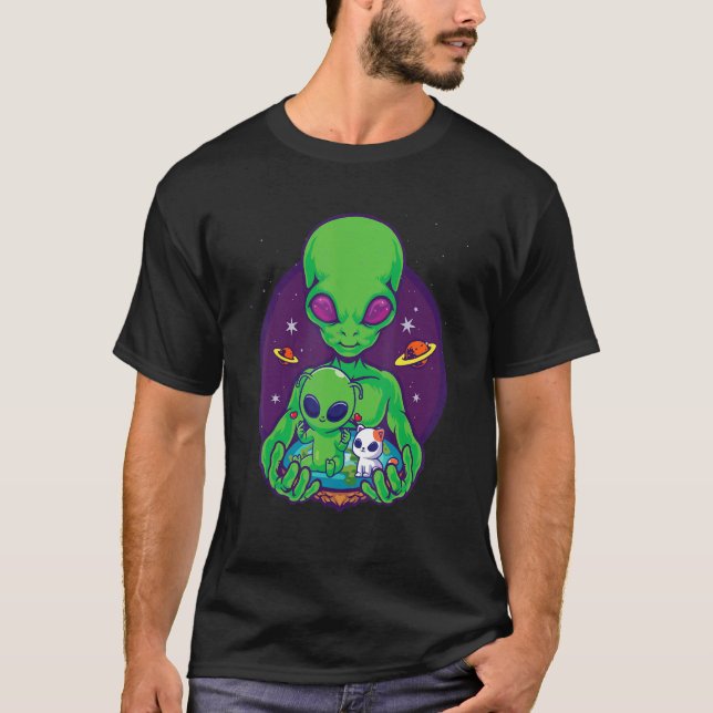 Alien And Cat Sci Fi And Animal T-Shirt (Front)