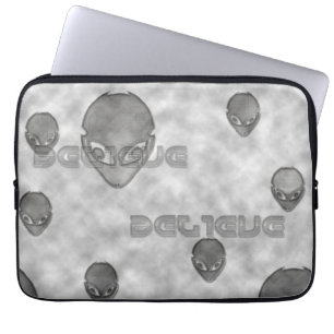 Alien Believe Laptop Sleeve
