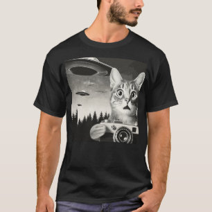 Alien Cat UFO Camera Graphic Alien Feline Photogra T-Shirt
