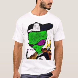 Alien comes in peace T-Shirt