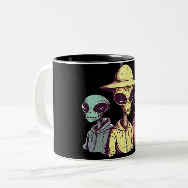 Alien Duo Coffee Mug – Retro Sci-Fi (Devant gauche)