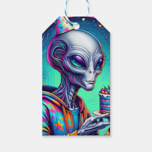 Alien holding Birthday Cake  Gift Tags (Front)