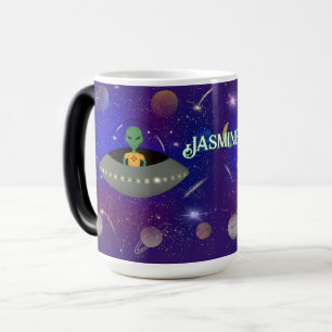 Alien in a Spaceship Wearing a New Mexico t-shirt Magic Mug
