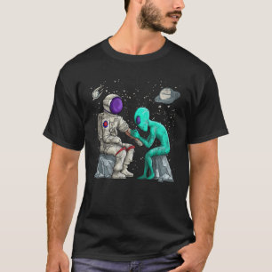 Alien Inking Astronaut Tattoo Vintage Grunge Tatto T-Shirt