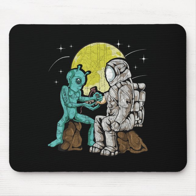Alien Inking Astronaut Tattoo Vintage Tattoo Artis Mouse Pad (Front)