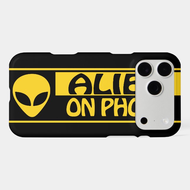 ALIEN ON PHONE Blackberry Bold (Back (Horizontal))
