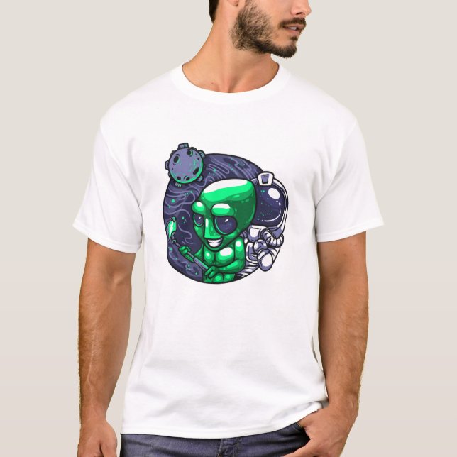 Alien Selfie Snap For Astronomer Teacher Space Fan T-Shirt (Front)