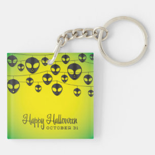 Alien string keychain