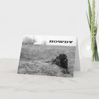 Allo chien dans la carte de voeux de champ