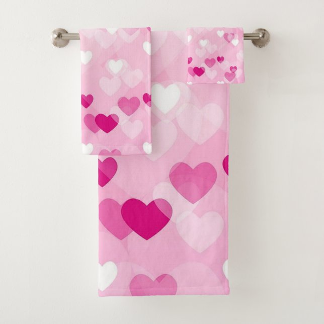 Allover hearts,pink bath towel set (Insitu)