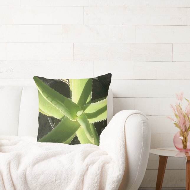 Aloe Plant Throw Pillow (Couch)