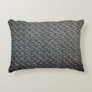 Aluminium dark list with rhombus shapes accent pillow