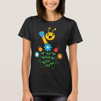 Amazed Bee Flying Around The Garden Cute T-Shirt
