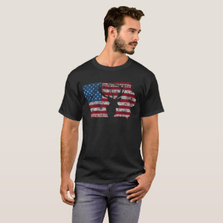 American Flag Iowa Deer Hunting Distressed T-Shirt