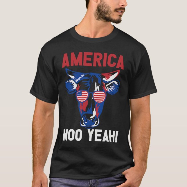 American Patriotic Decoration Moo Yeah T-Shirt (Front)
