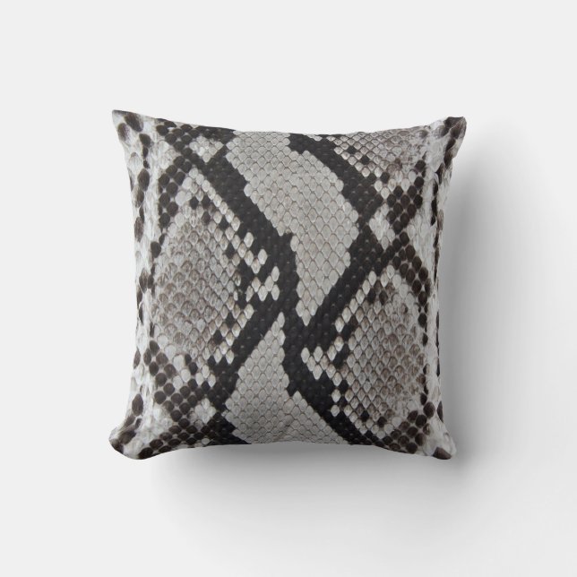Aminesia japonica throw pillow (Front)