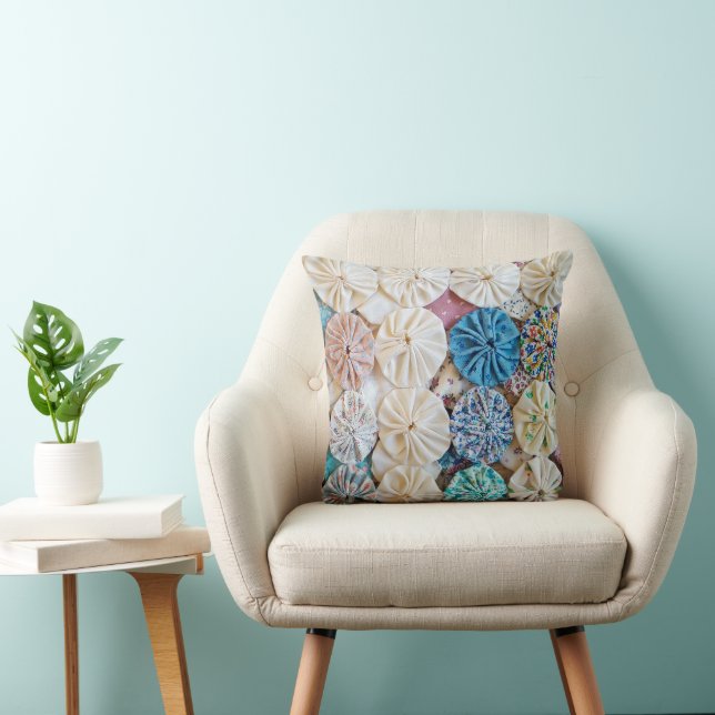 Amish Yo Yo Quilt Pattern Throw Pillow (Chair)