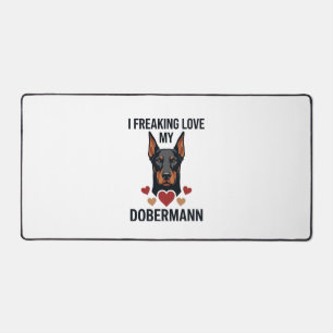 Amour fou pour le chien Dobermann Cœurs rouges_1