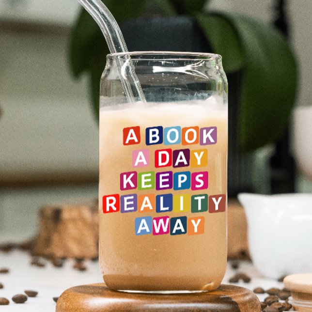 Amusant de livre coloré à boire (Indulge your literary senses with our witty drinking glass, perfect for the book lover in you.)