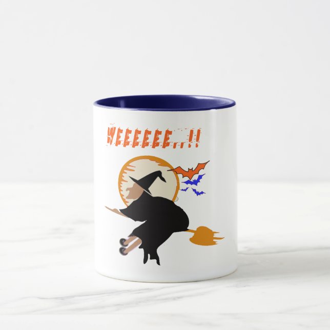 Amusante tasse d'halloween sur la sorcière balai b (Centre)