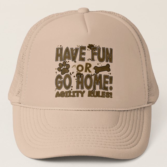 Amusement ou casquette à la maison d'agilité de (Devant)