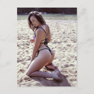 Amusez-vous dans le sable ! Carte postale photo