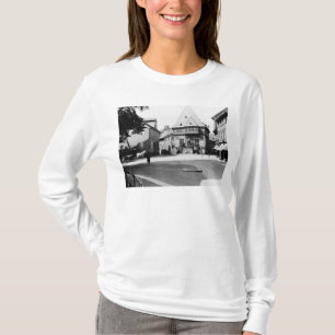 An old Hotel in the Town Square, Goslar, c.1910 T-Shirt
