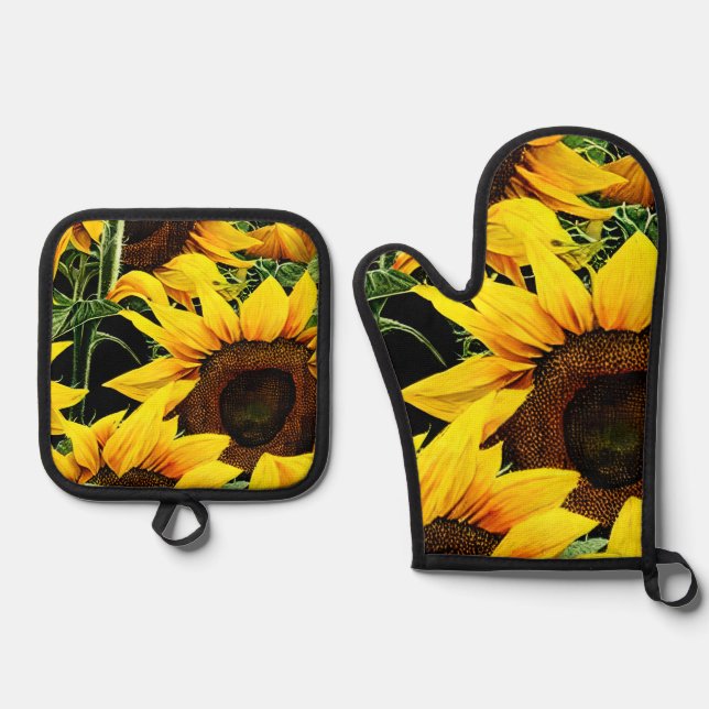 An  oven mitt & pot holder set (Front)