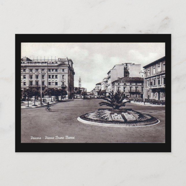 Ancienne carte postale - Pescara, Piazza Bruno Buo (Devant)