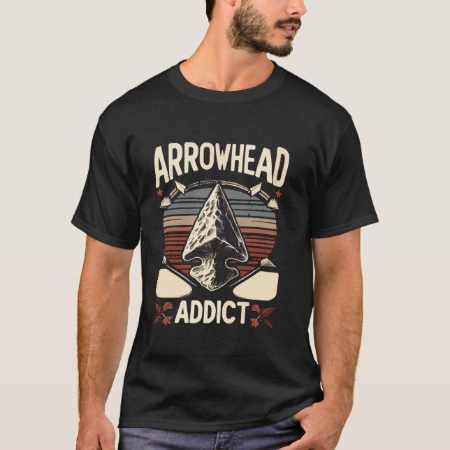 Ancient Artifacts Vintage Arrowhead Enthusiasts Lo T-Shirt (Front)