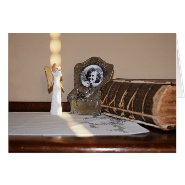 Angel dans la carte de voeux légère (Devant horizontal)