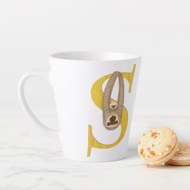 Animal ABC S is for sloth latte mug (En situation)