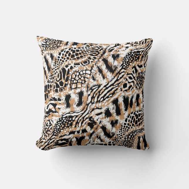 Animal pattern design. Modern leopard pattern desi Throw Pillow (Front)