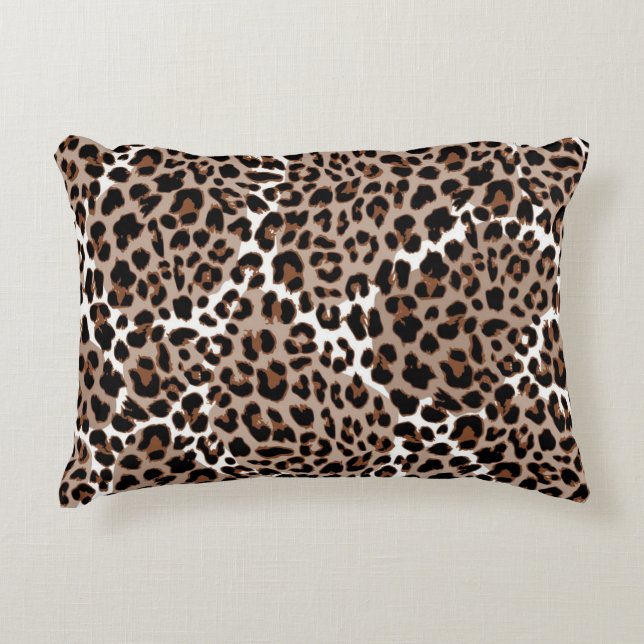 Animal print pattern accent pillow (Front)