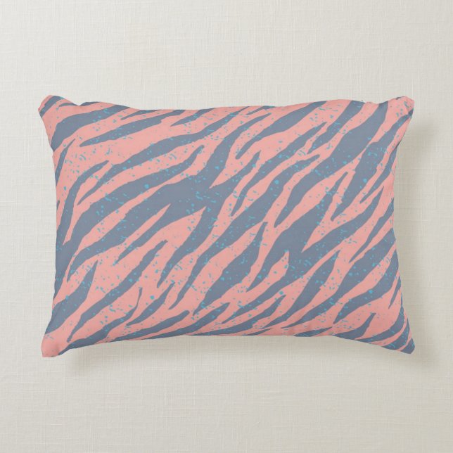 Animal print pattern accent pillow (Front)