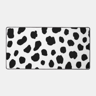 Animal print pattern desk mat