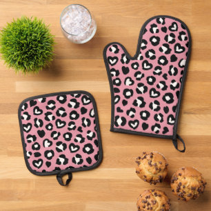 Animal Print, Pink Leopard, Cheetah Spots, Hearts Oven Mitt & Pot Holder Set