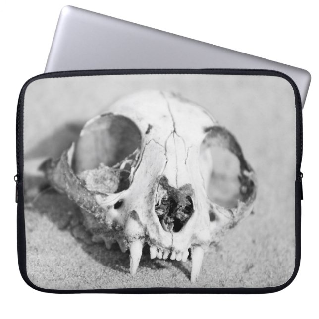 Animal’s skull laptop sleeve (Front)