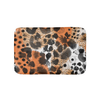 Animal skin: creative leopard pattern. bath mat