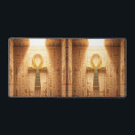 Ankh Symbol Bedeutung – Schlüssel des Lebens´9 Desk Mat<br><div class="desc">Das Ankh (☥) ist ein altes ägyptisches Symbol für Leben,  Unsterblichkeit und göttliche Kraft. Es wurde von Gottheiten wie Isis und Osiris getragen und steht für ewiges Leben.</div>