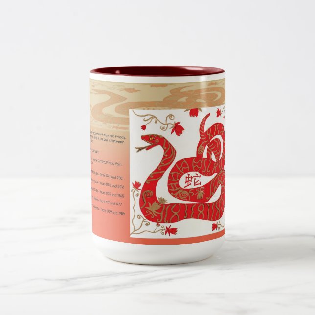 Année chinoise de la tasse de serpent (Centre)