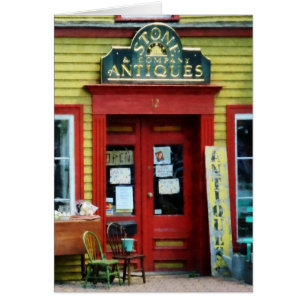 Antique Boutique Avec Deux Chaises