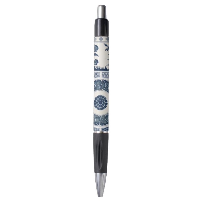 Antique Chinese Blue White Porcelain Pattern Pen (Front Vertical)
