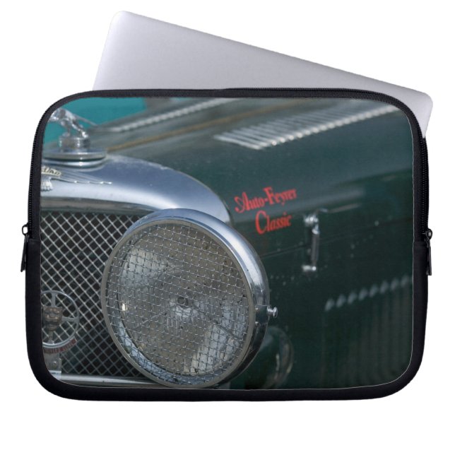 antique jaguar laptop sleeve (Front)