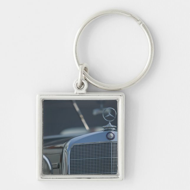 antique mercedes 4 keychain (Front)